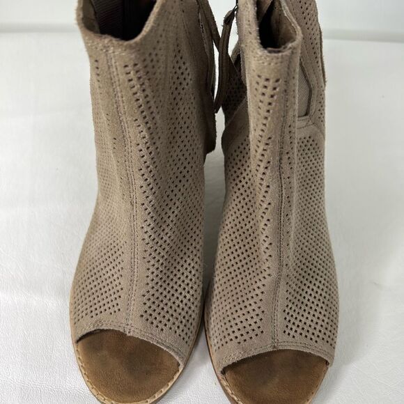 Tom’s | Heeled Boots Size 7.5 - Picture 2 of 7